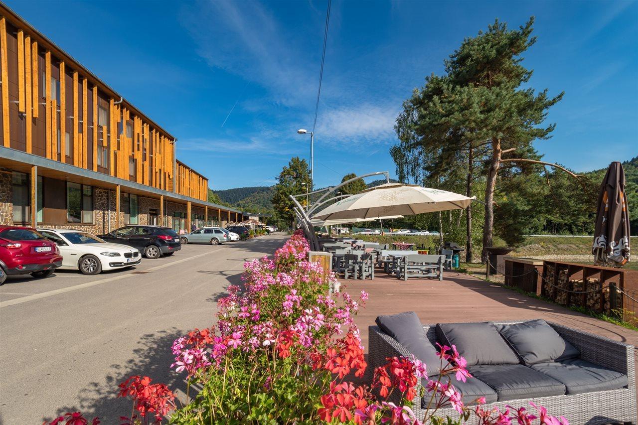 Salamandra Hotel Banská Štiavnica Exteriör bild